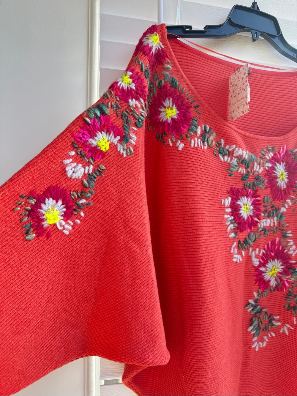 NWT Free People L Bouquet Floral Embroidered Dolman Batwing Sweater Orange $198 - Picture 4 of 12